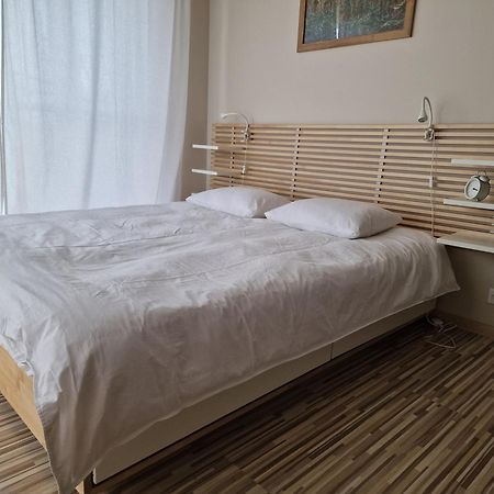 Apartgolf Sobienie Krolewskie Sobienie Szlacheckie Exterior photo